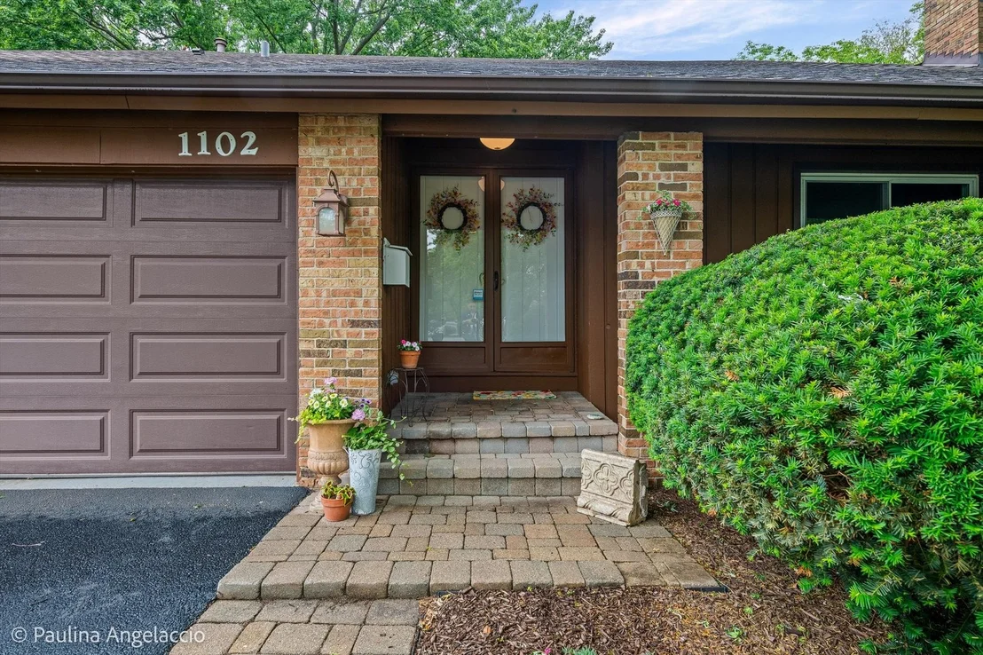 Photo of 1102 N Pepper Tree Drive