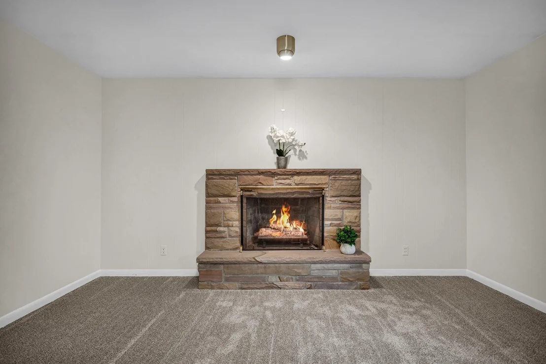 Photo of 221 Hillside Lane