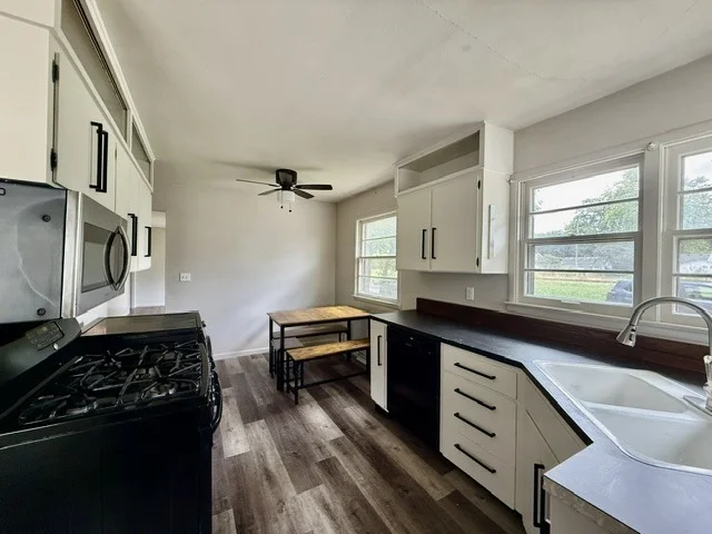 Photo of 914 W Maple Street