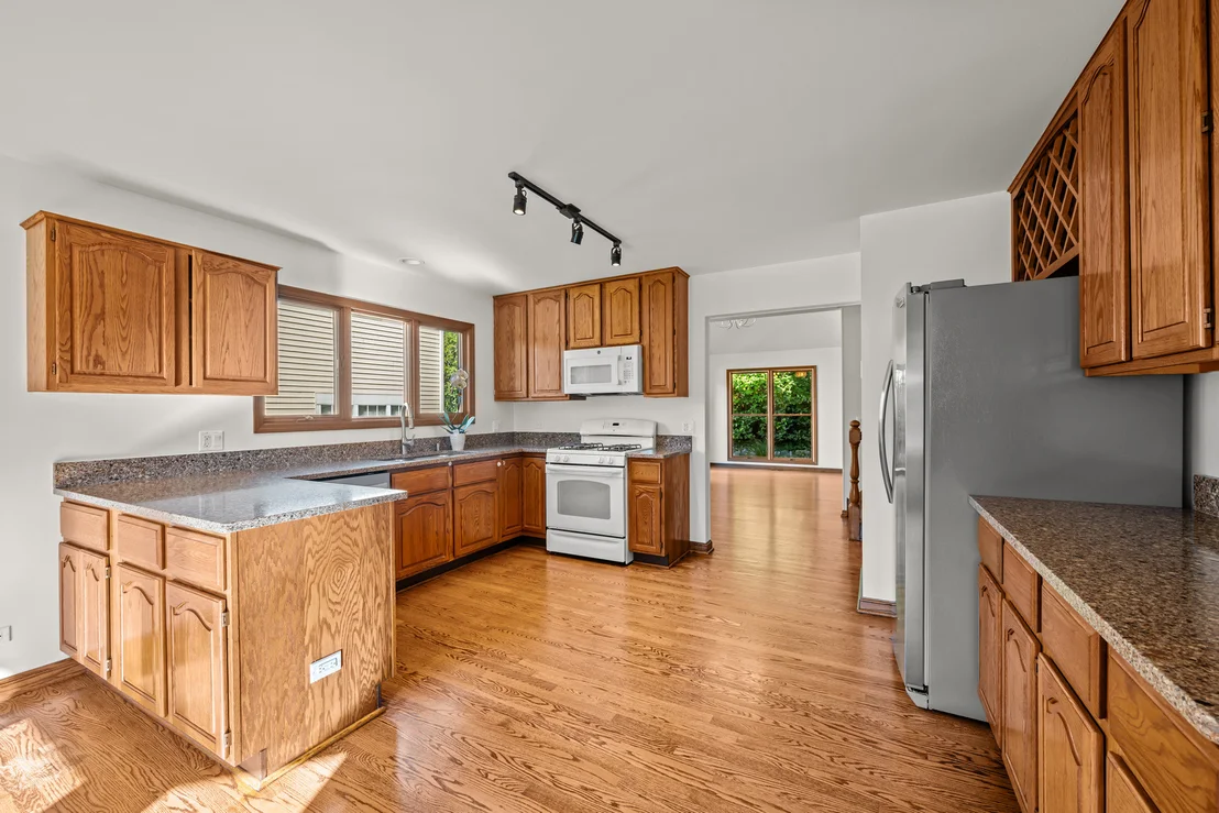 Photo of 1119 Dickens Avenue