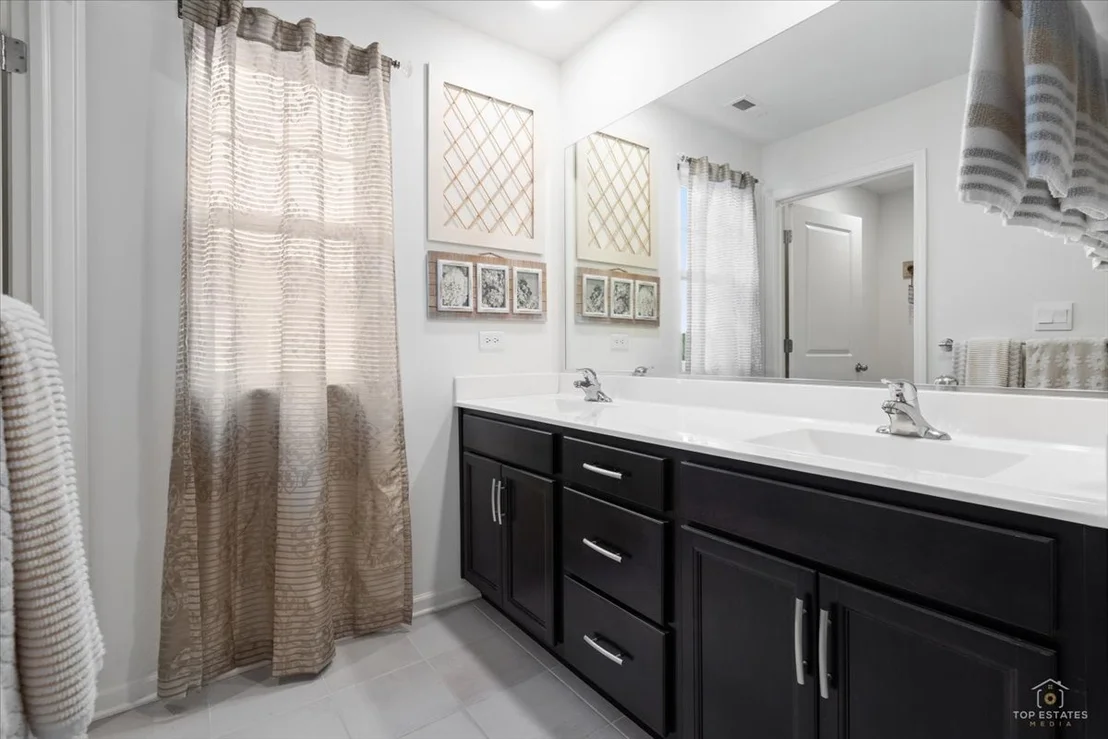 Photo of 695 Kentshire Circle