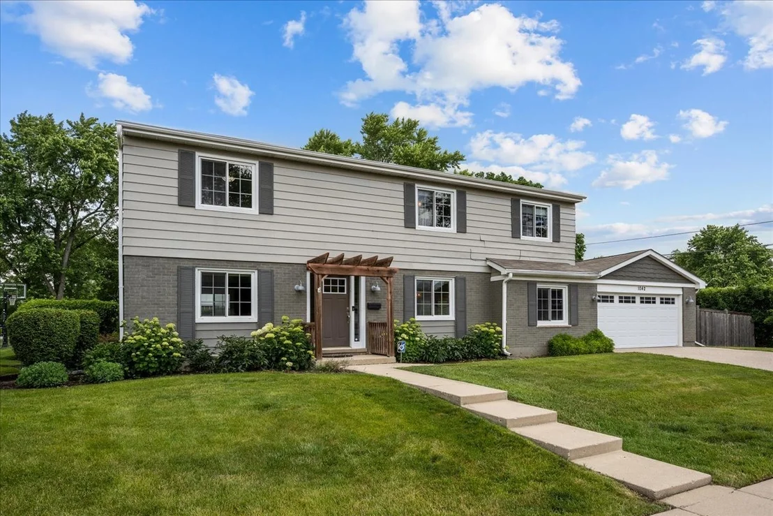 Photo of 1042 Gordon Terrace