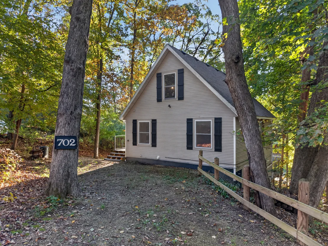Photo of 702 Walnut Hill Circle