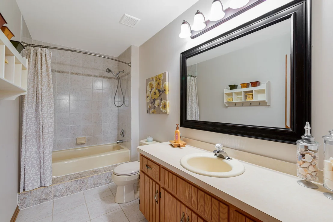Photo of 8036 Edgebrook Lane