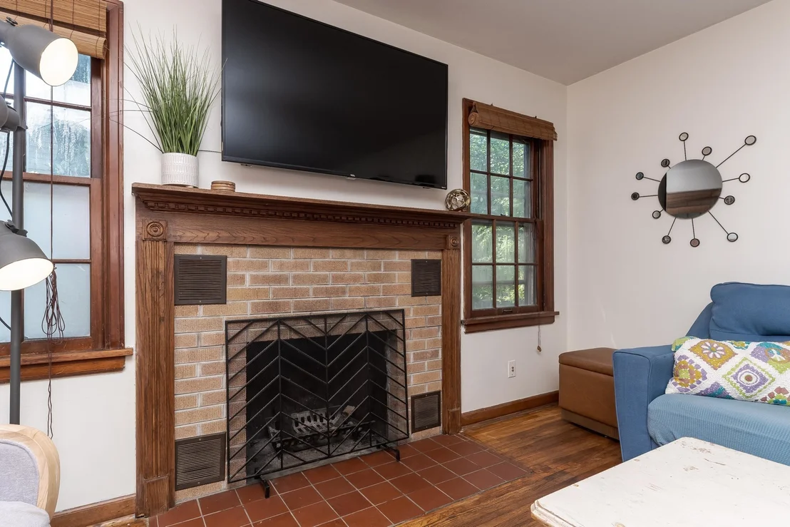 Photo of 821 Normal Avenue