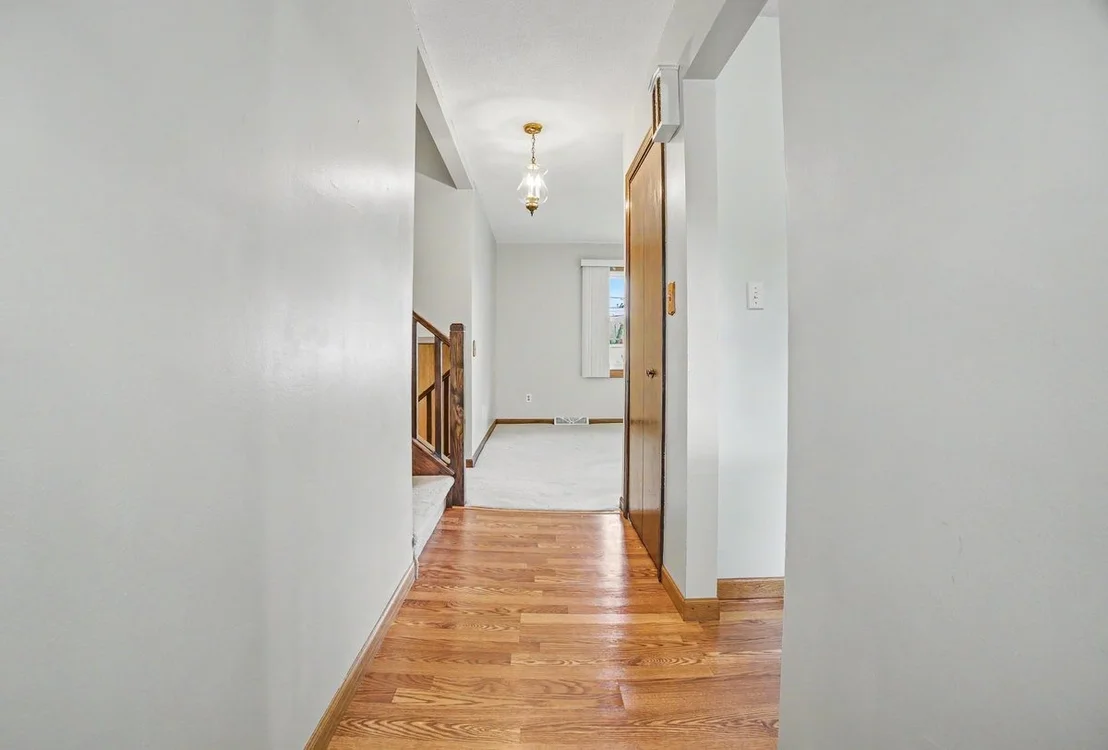 Photo of 10 Imperial Drive