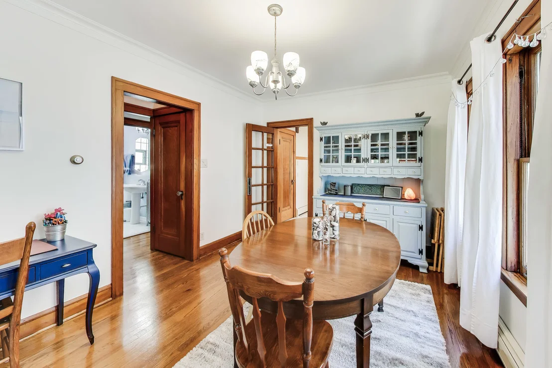 Photo of 934 Circle Avenue