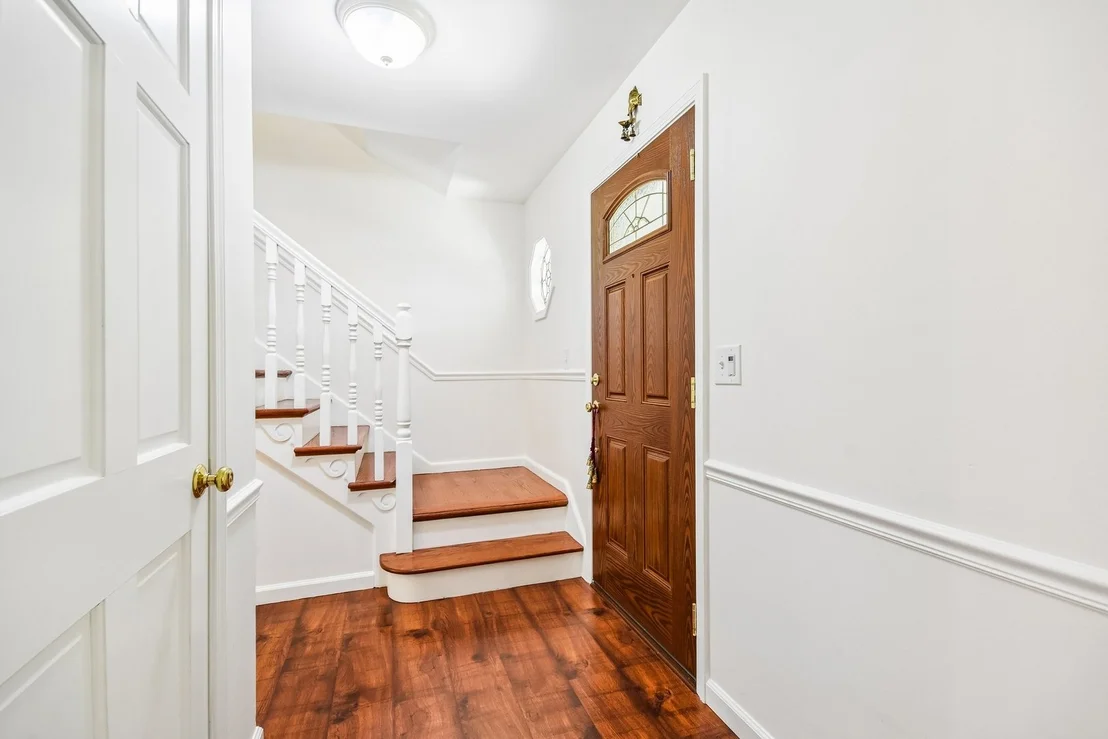 Photo of 1559 Abbotsford Drive