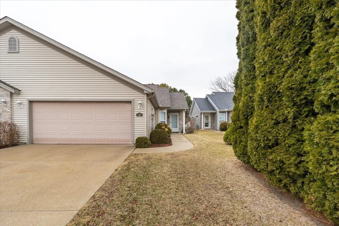 Photo of 16 Grape Vine Lane