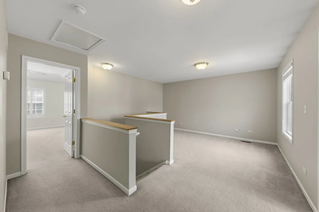 Photo of Unit 3 at 1728 Pershing Avenue