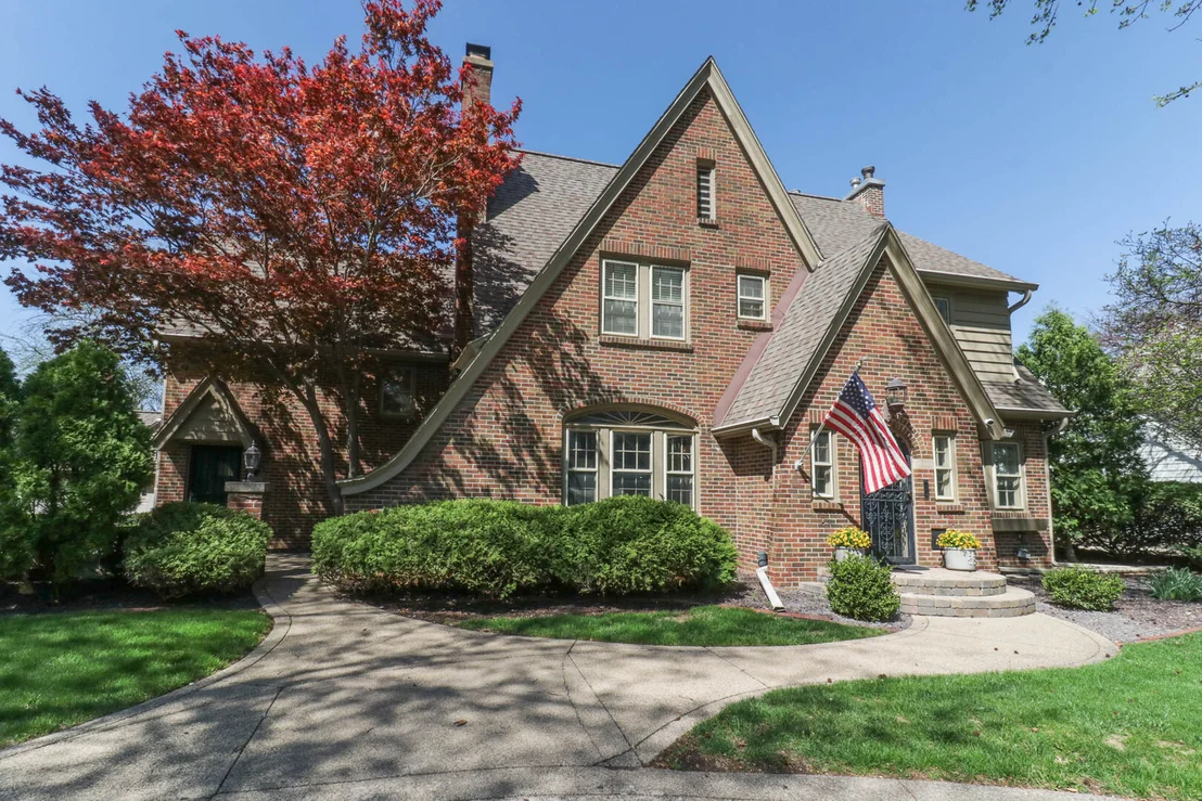 Photo of 1202 Elmwood Road