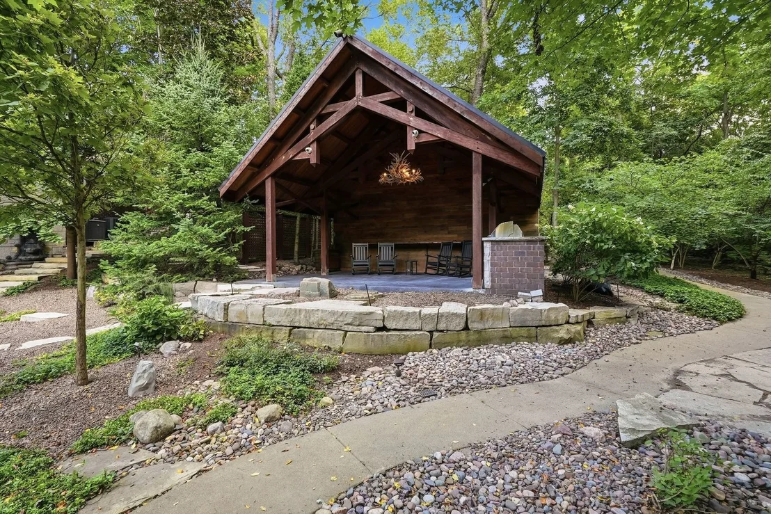 Photo of 501 Chatfield Road