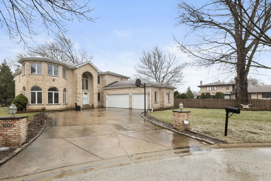 Photo of 1007 Wildwood Lane