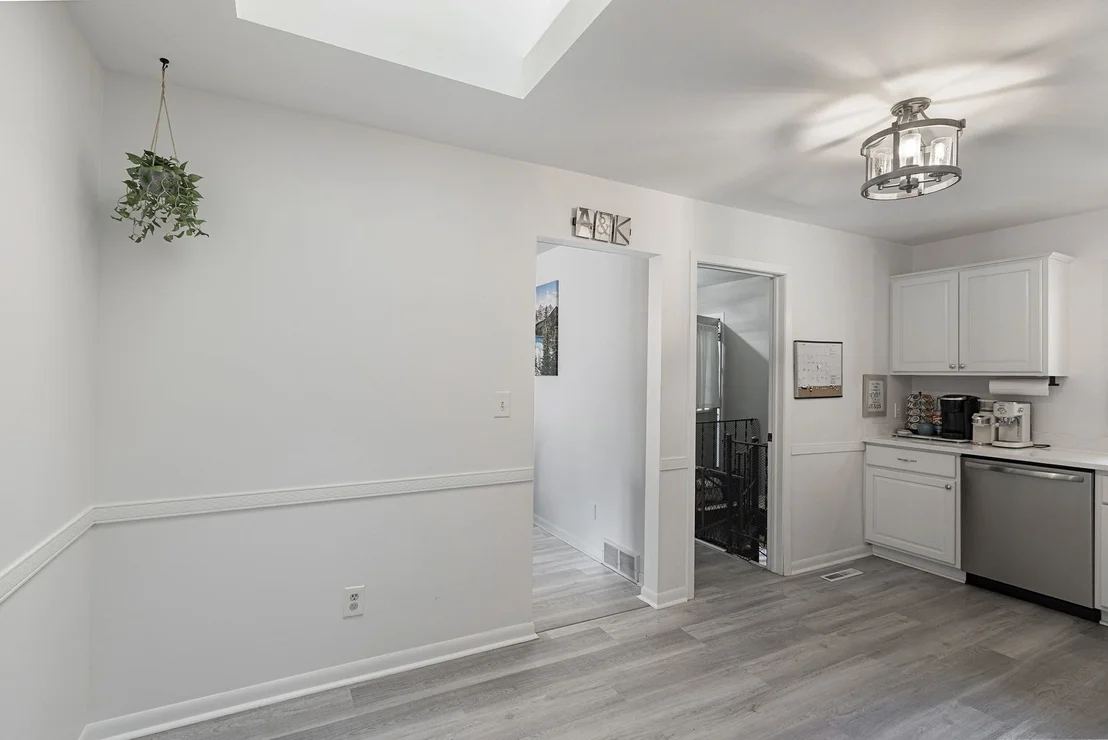 Photo of 824 Royal Drive