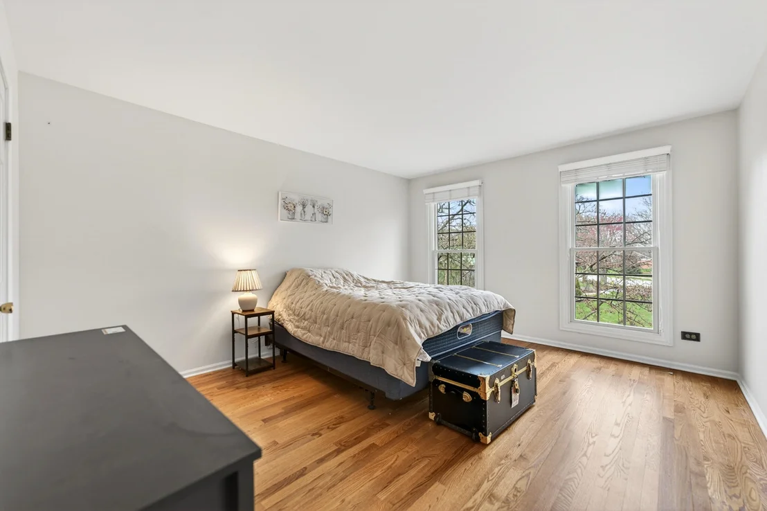 Photo of 1122 Creekside Drive