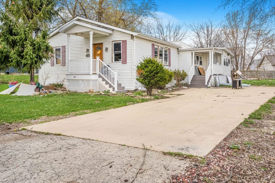 Photo of 22252 W Taylor Road