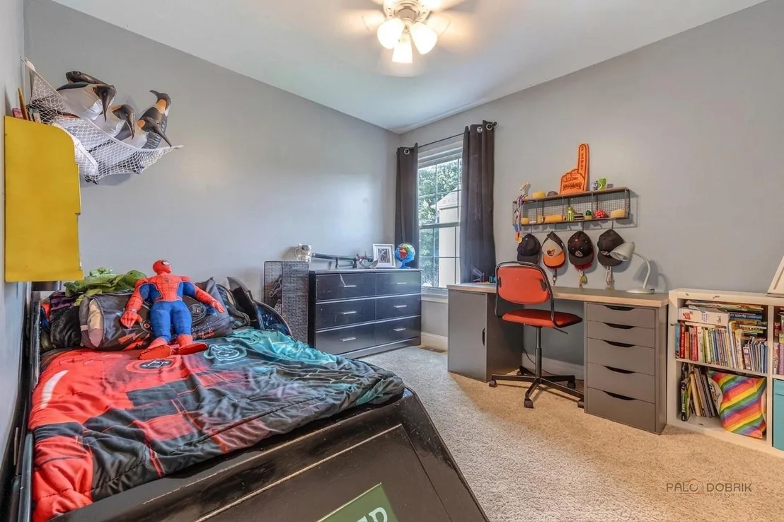Photo of 935 Ridgewood Drive