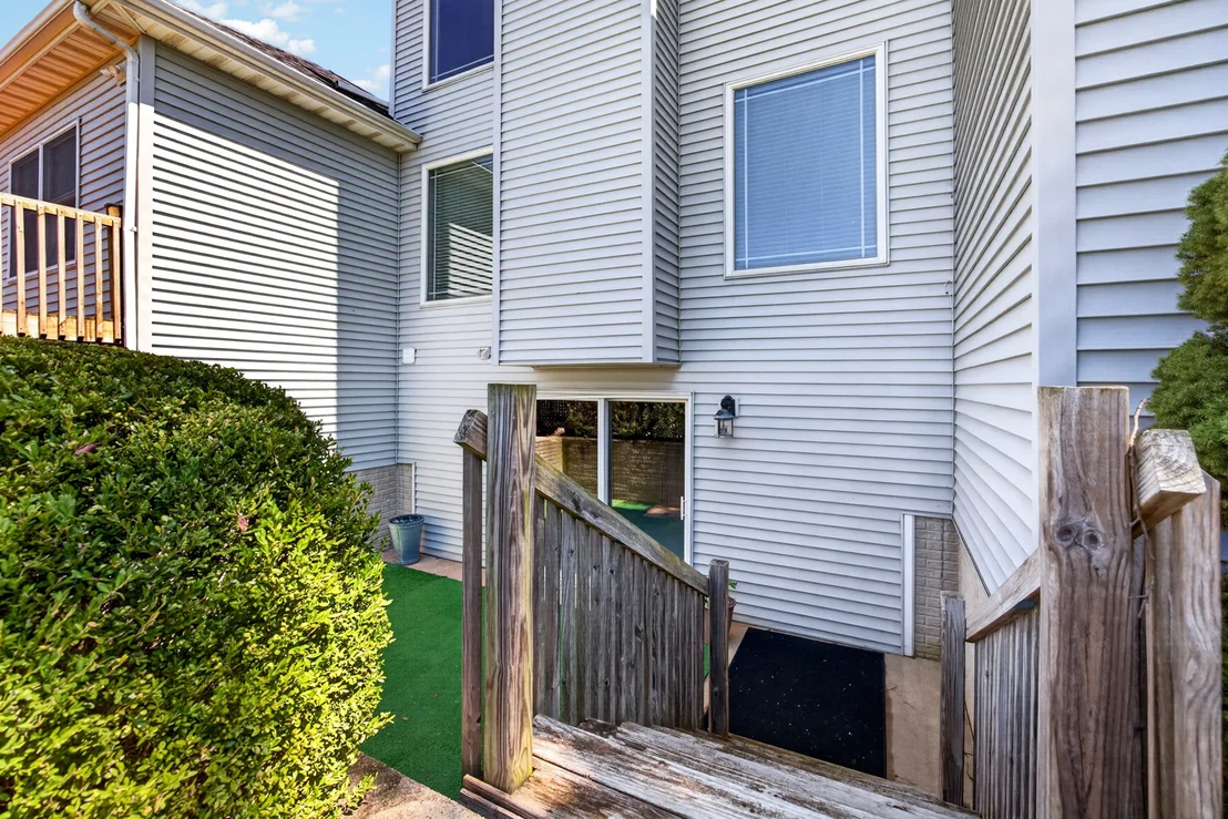 Photo of 41 Pebblebrook Court