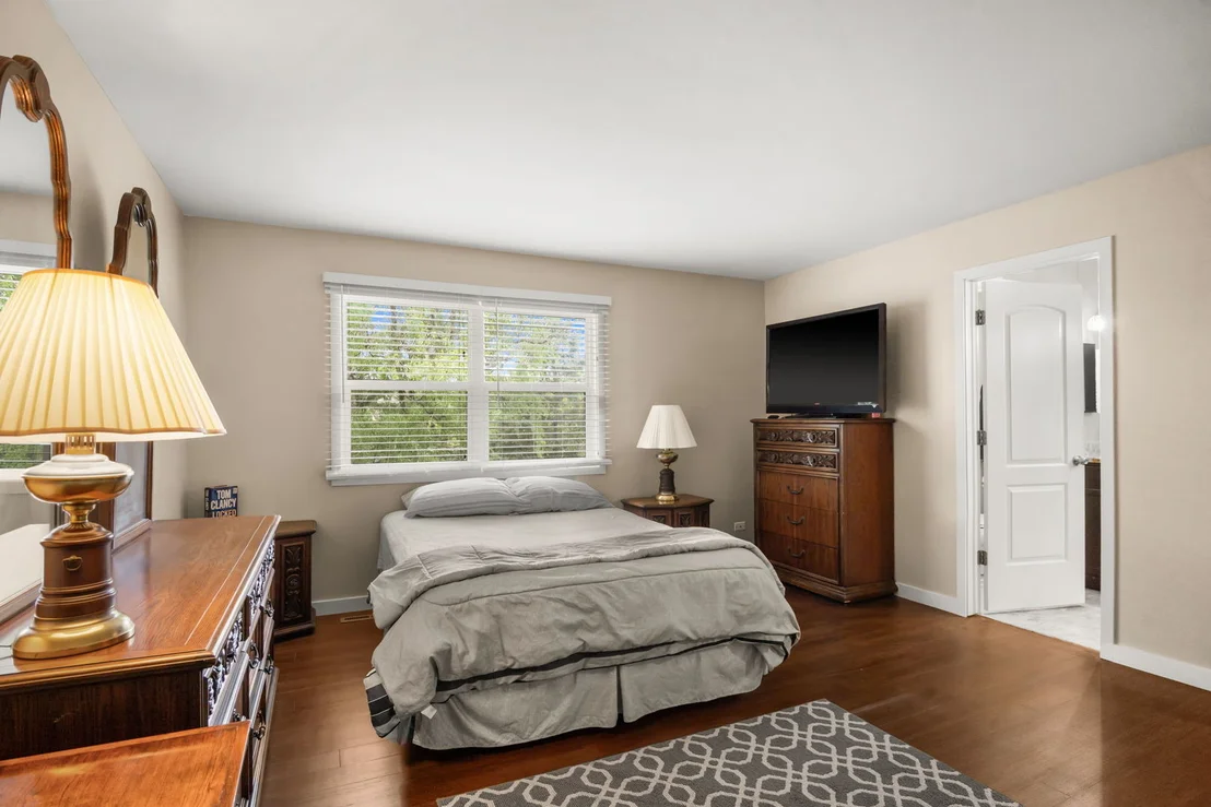Photo of 13 Dumbarton Oaks Place