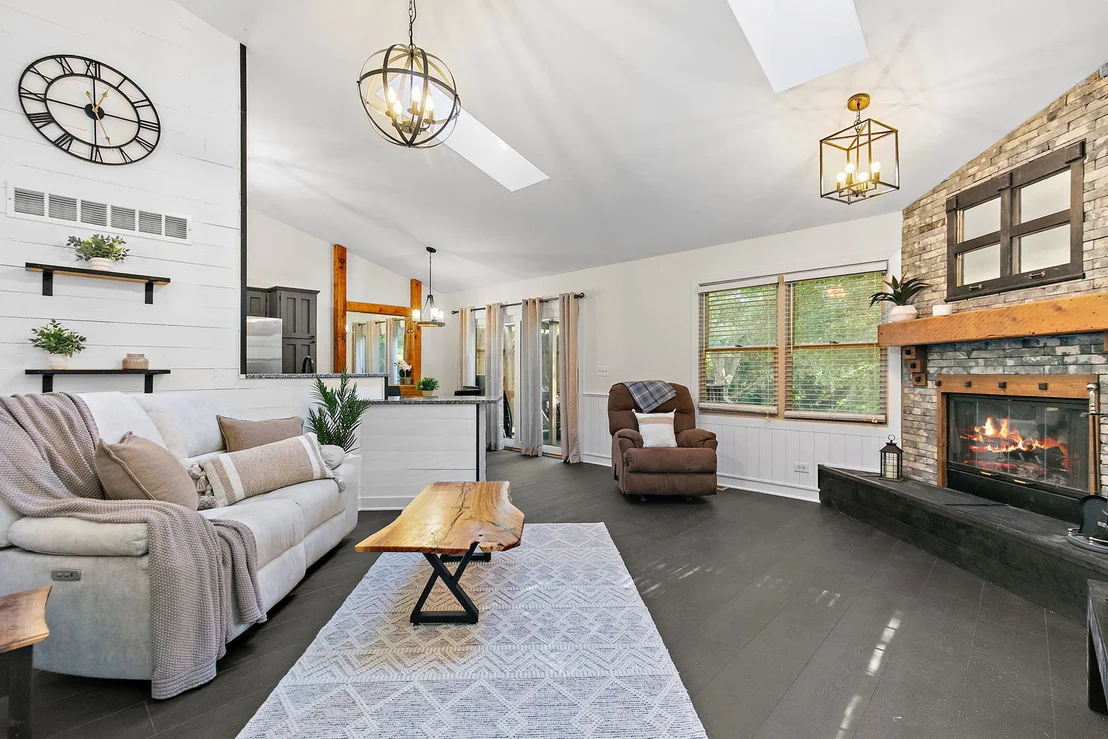 Photo of 609 River Bluff Drive