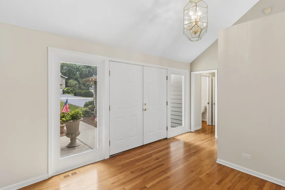 Photo of 356 WINDSOR Lane