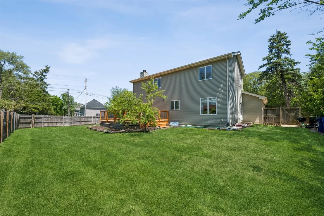 Photo of 2142 N Summit Street