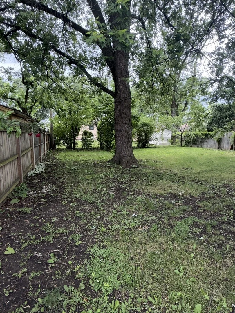 Photo of 1024 S Wolf Road