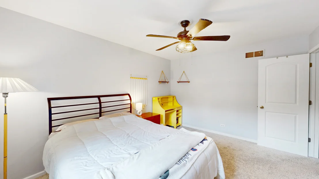Photo of 11S556 Book Road