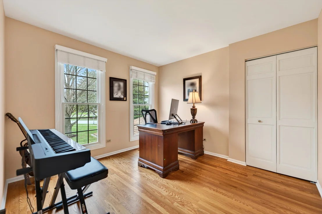 Photo of 1122 Creekside Drive