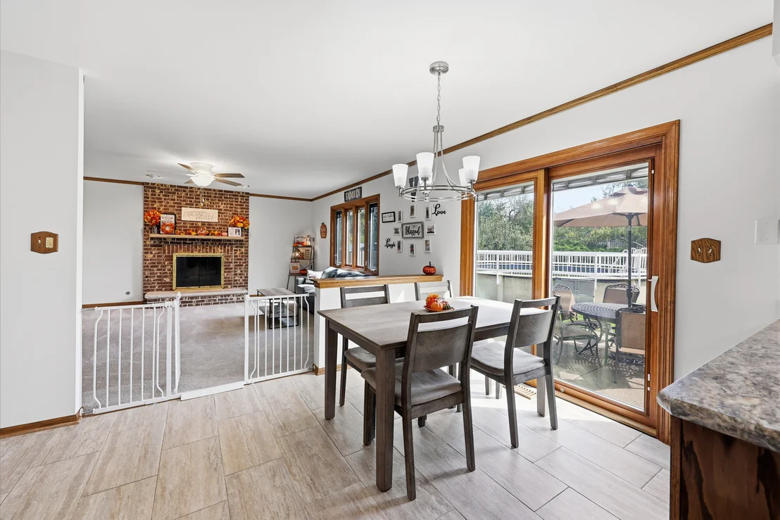 Photo of 655 Crest Drive