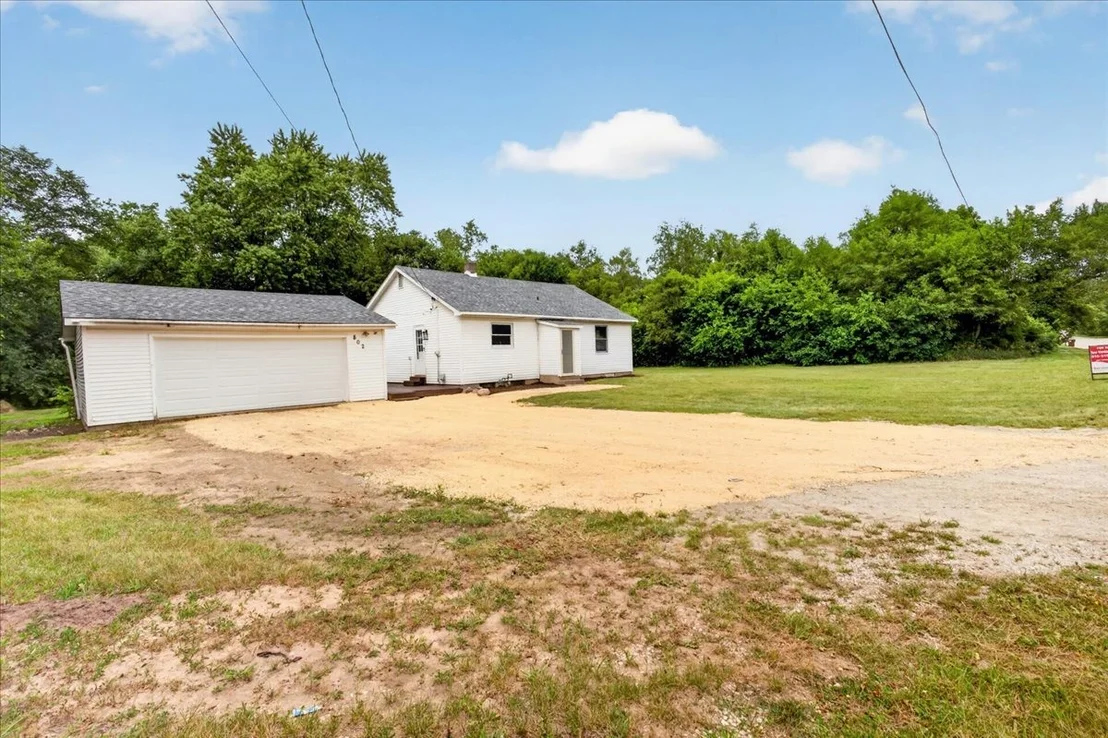 Photo of 802 Darwin Drive