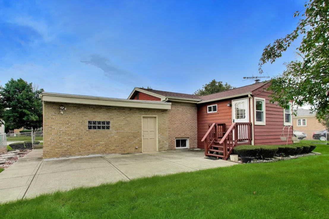 Photo of 7338 Beckwith Road