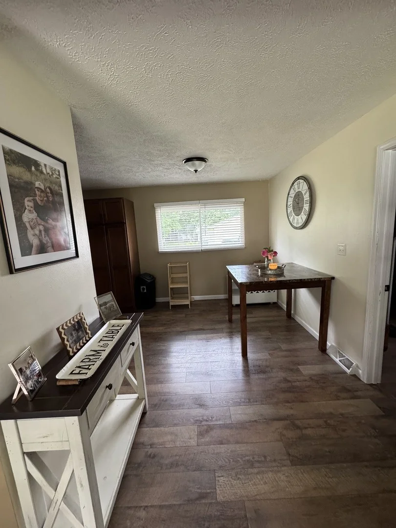 Photo of 326 Rowe Drive