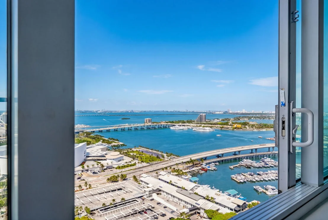Photo of Unit 3702 at 244 Biscayne Boulevard