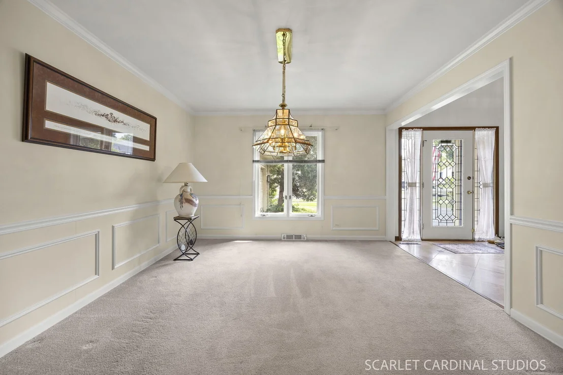 Photo of 849 S River Road