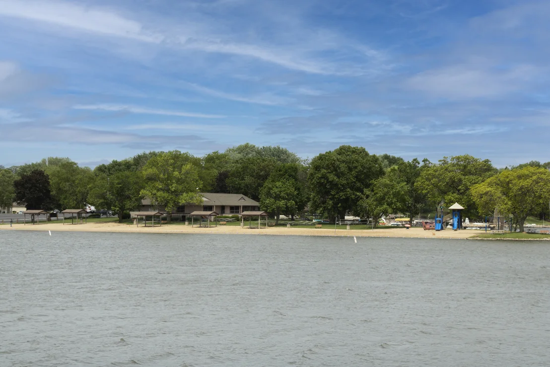 Photo of 876 HOLIDAY Drive