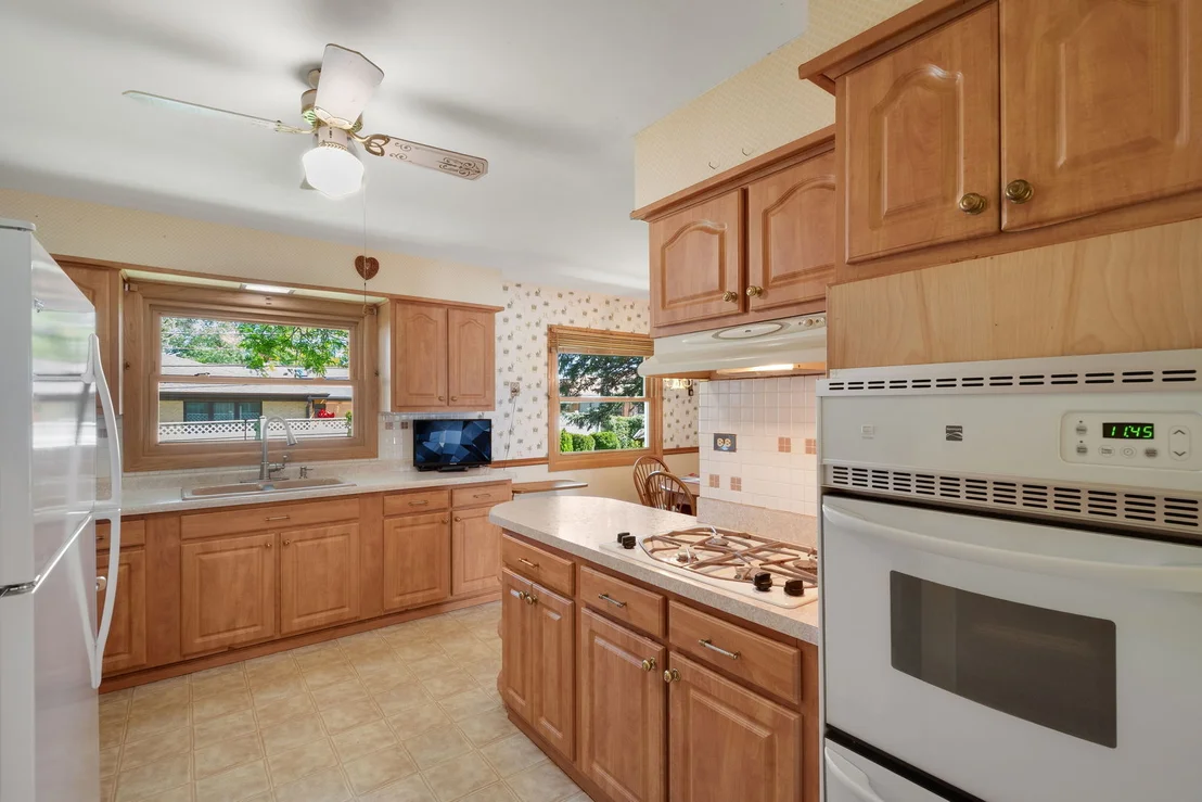 Photo of 472 W Walnut Avenue
