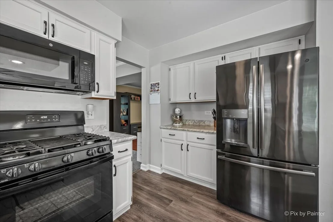 Photo of 658 WAINSFORD Drive