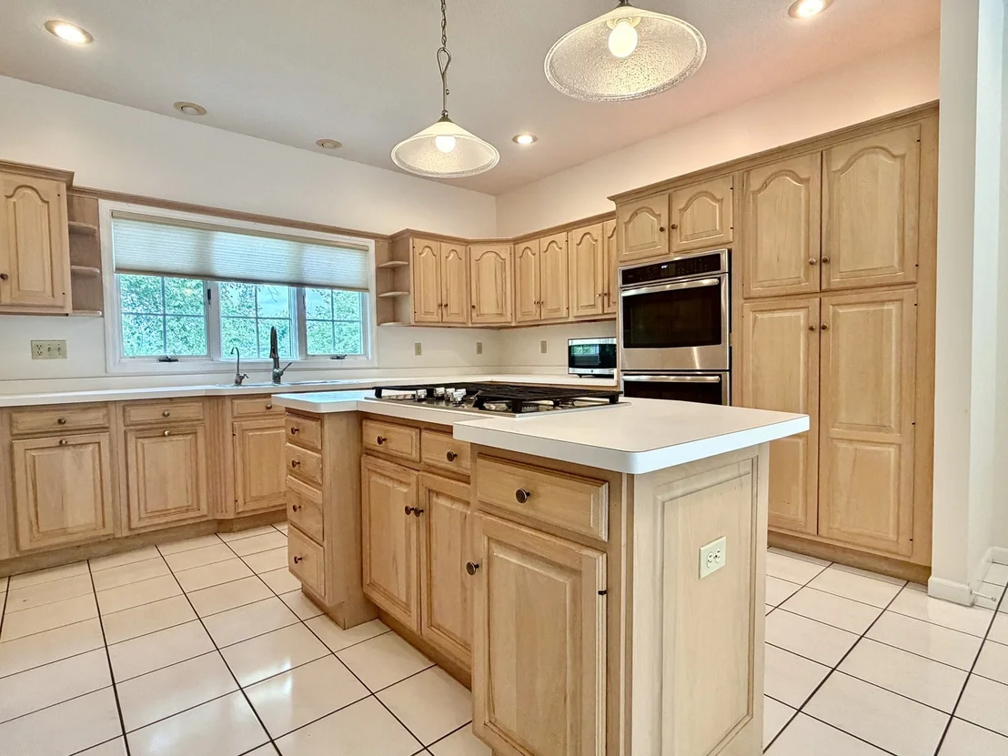 Photo of 2202 Meadows Drive