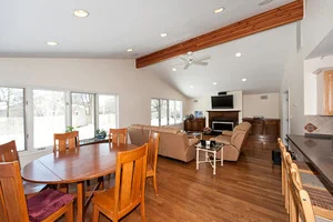 Photo of 343 THACKERAY Lane