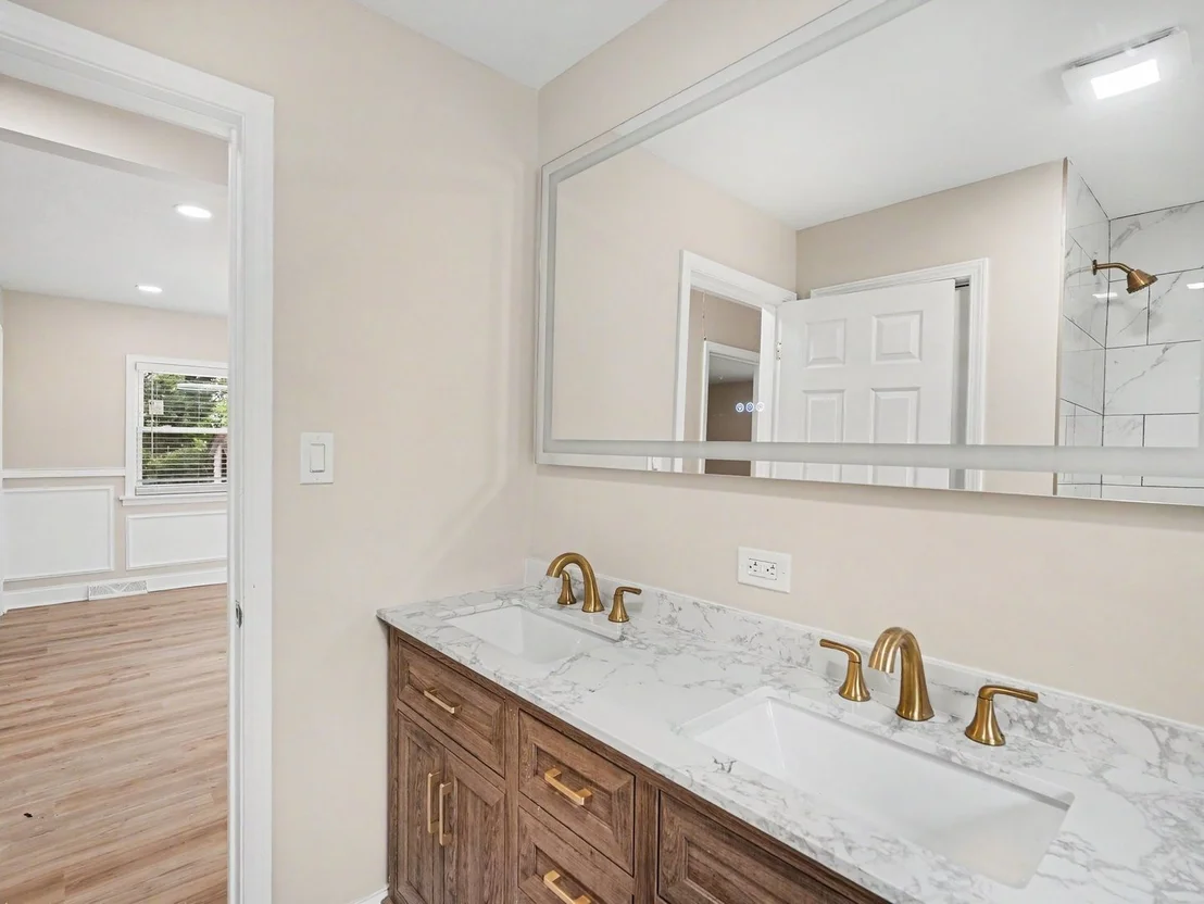 Photo of 1650 Cedar Road