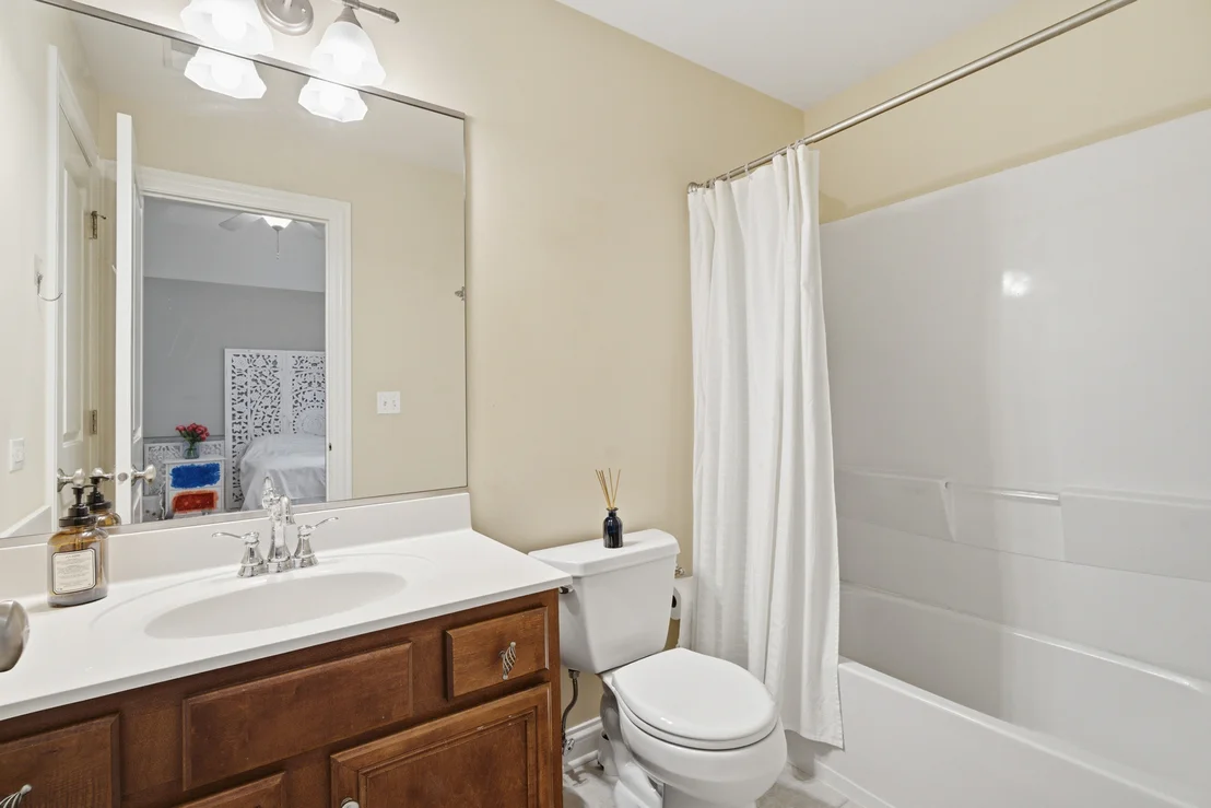 Photo of 899 Edgewood Drive