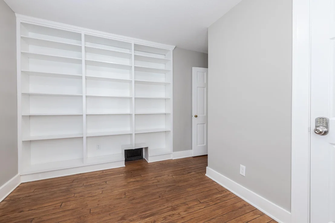 Photo of 12 Norbloom Avenue