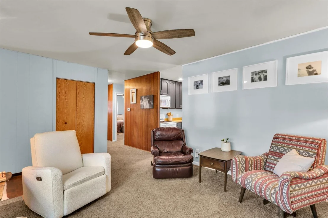 Photo of 308 S Glenn Drive