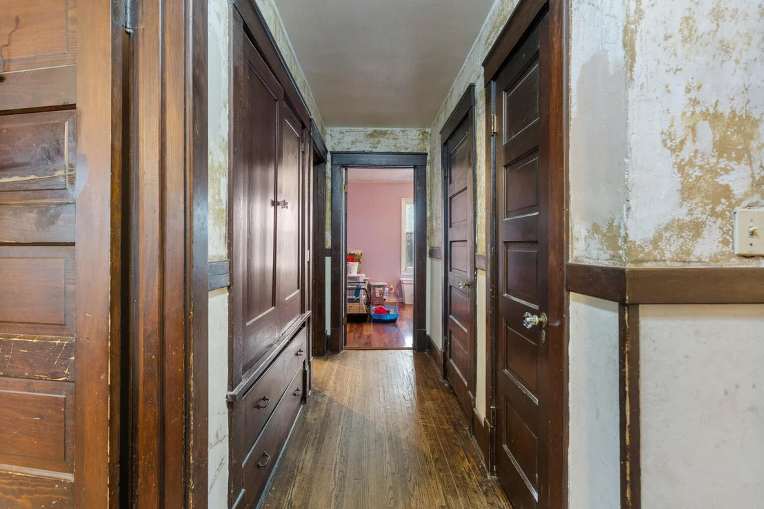 Photo of 615 High Street