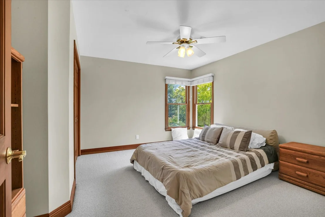 Photo of 2701 Summerhill Lane