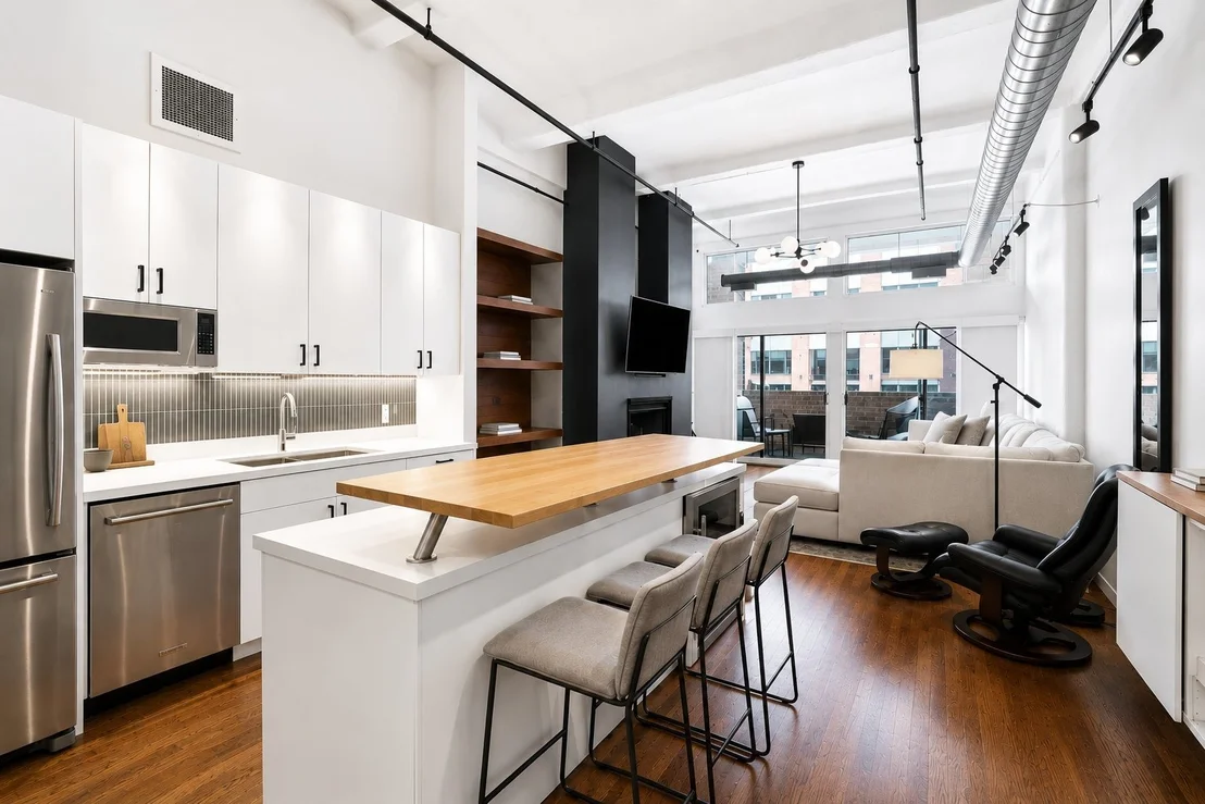 Photo of Unit 216 at 1000 W WASHINGTON Boulevard