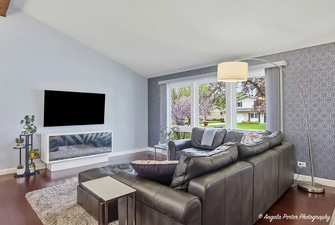 Photo of 412 Surrey Lane