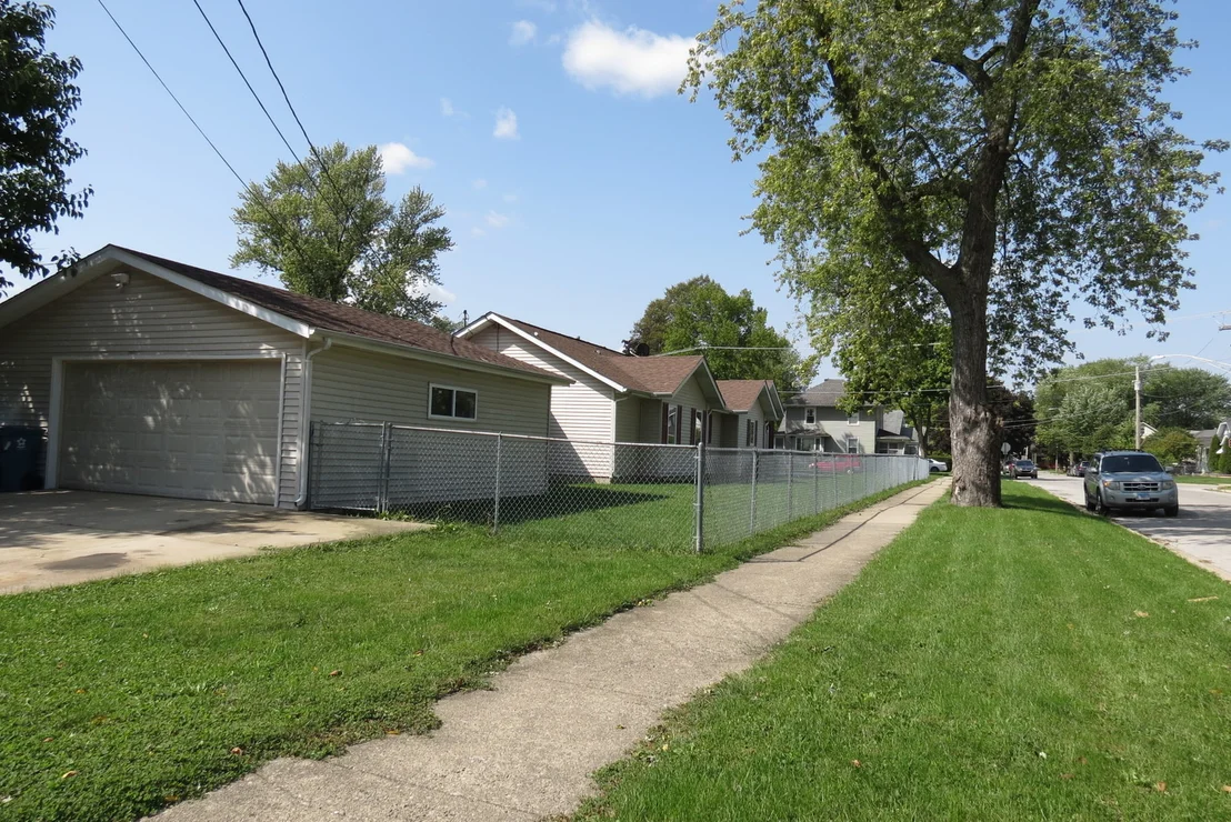 Photo of 527 Binder Street