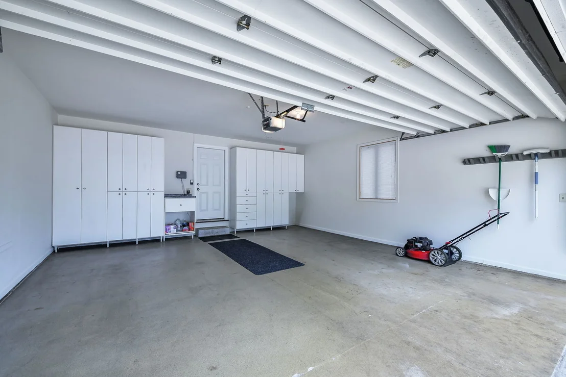 Photo of 1010 Thunderbird Lane